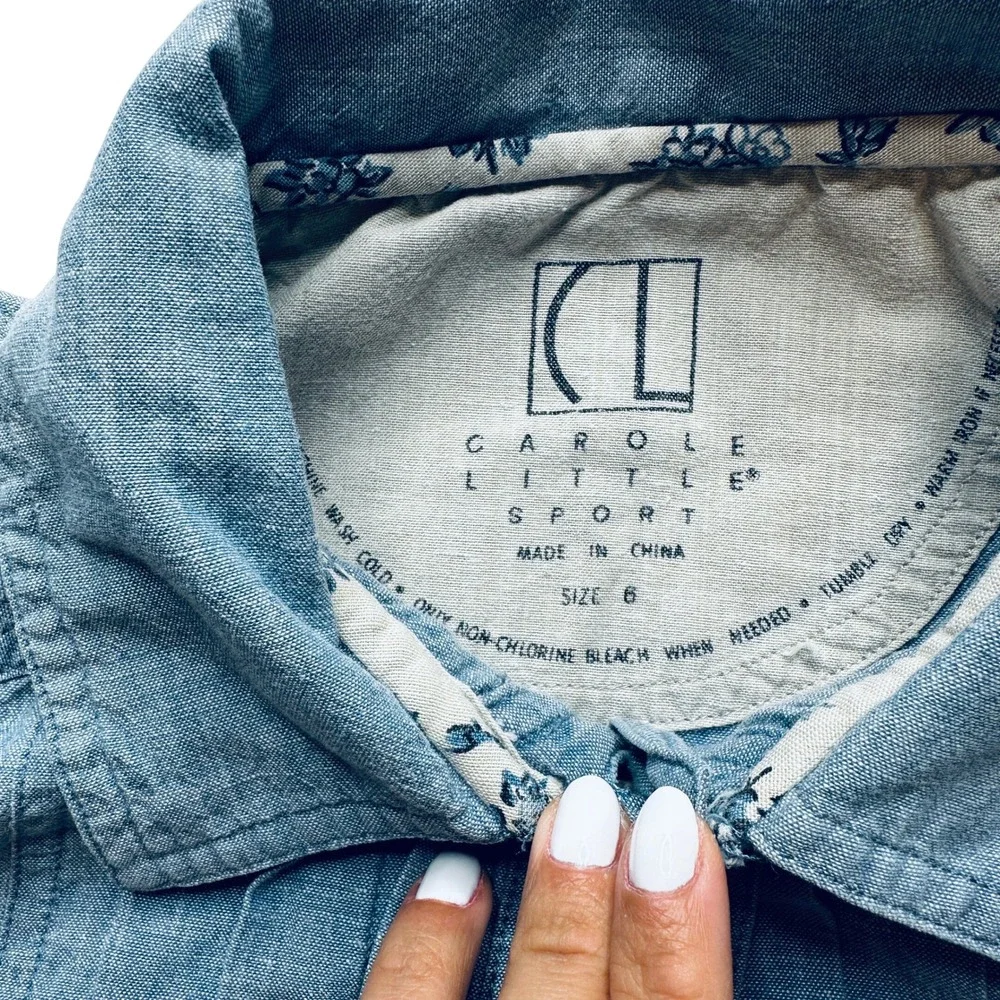 Carole Little Denim Jacket Sport Shirt Style Button Up Pockets Blue‎ Size 6
